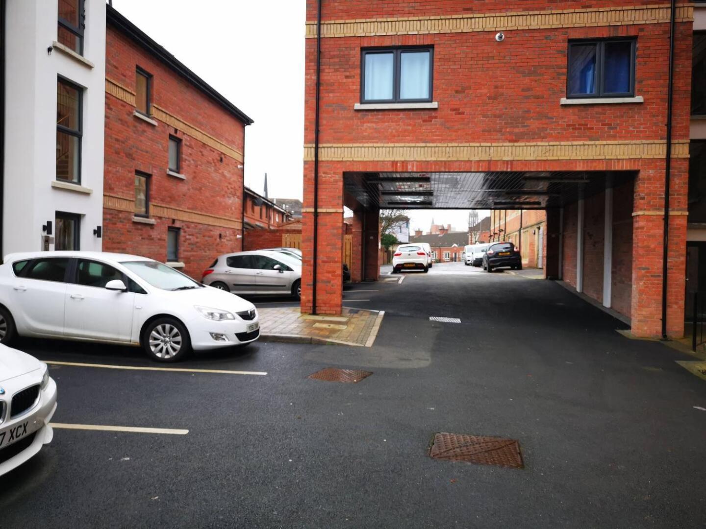 Belfast Central 2 Bedroom Luxurious Modern Stay ภายนอก รูปภาพ