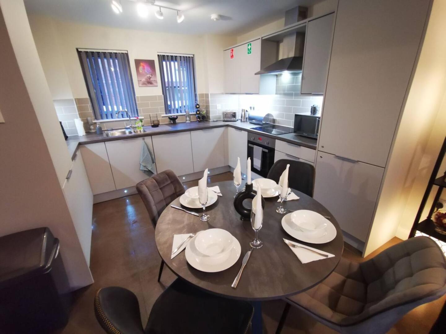 Belfast Central 2 Bedroom Luxurious Modern Stay ภายนอก รูปภาพ