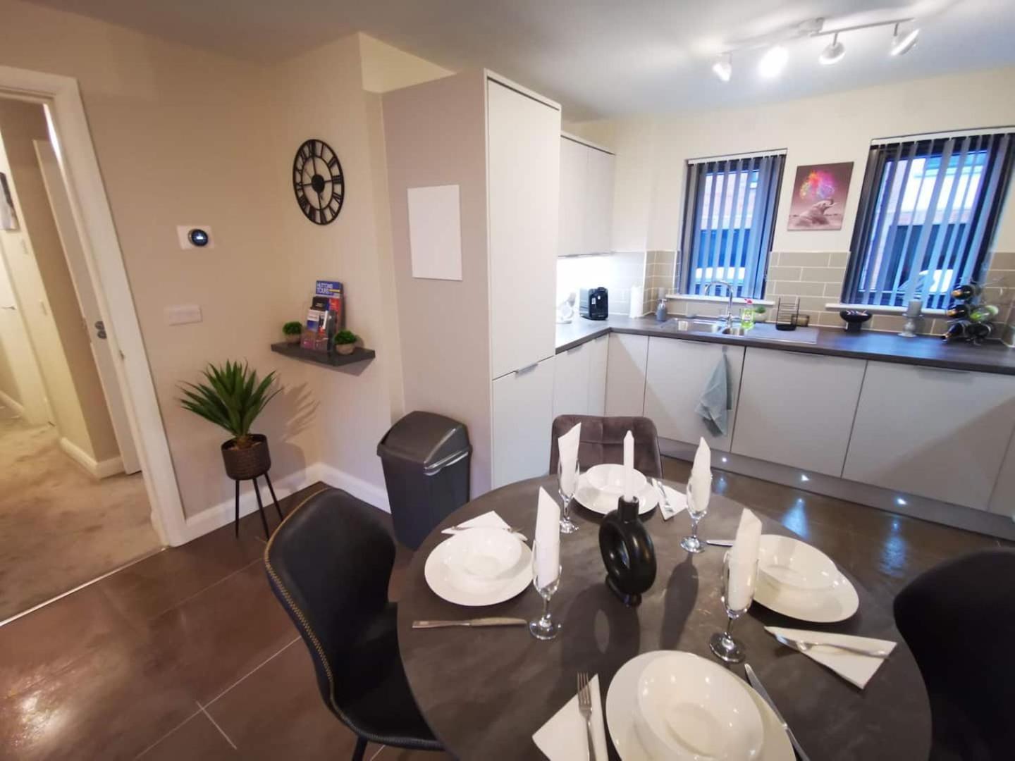 Belfast Central 2 Bedroom Luxurious Modern Stay ภายนอก รูปภาพ