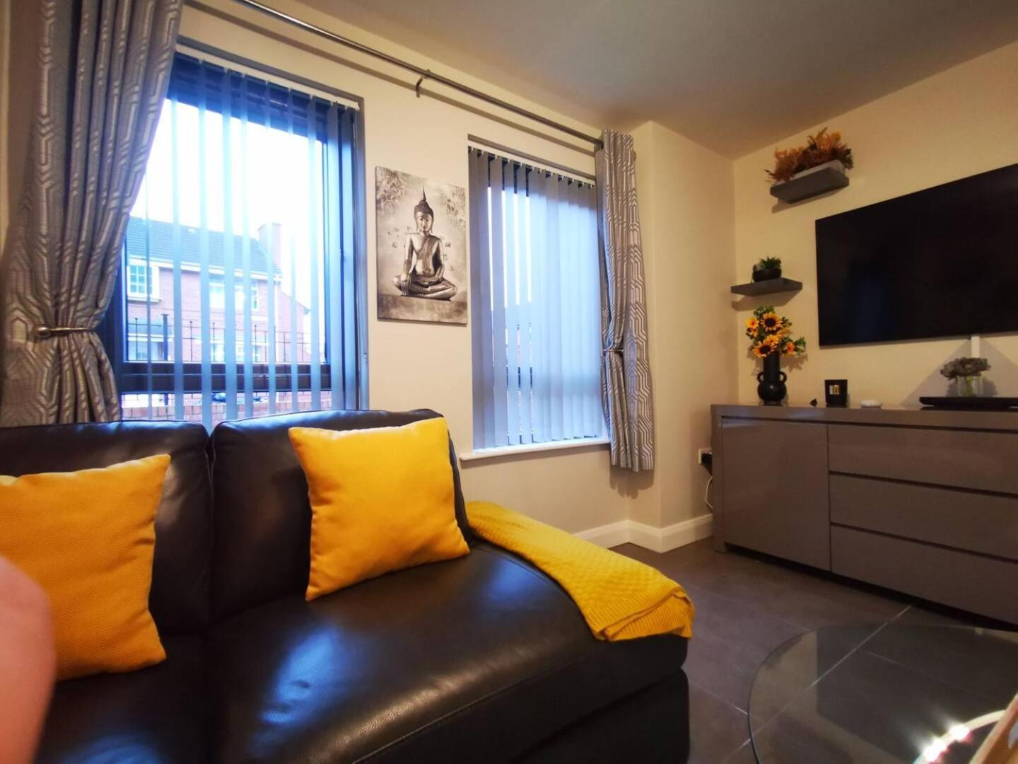 Belfast Central 2 Bedroom Luxurious Modern Stay ภายนอก รูปภาพ