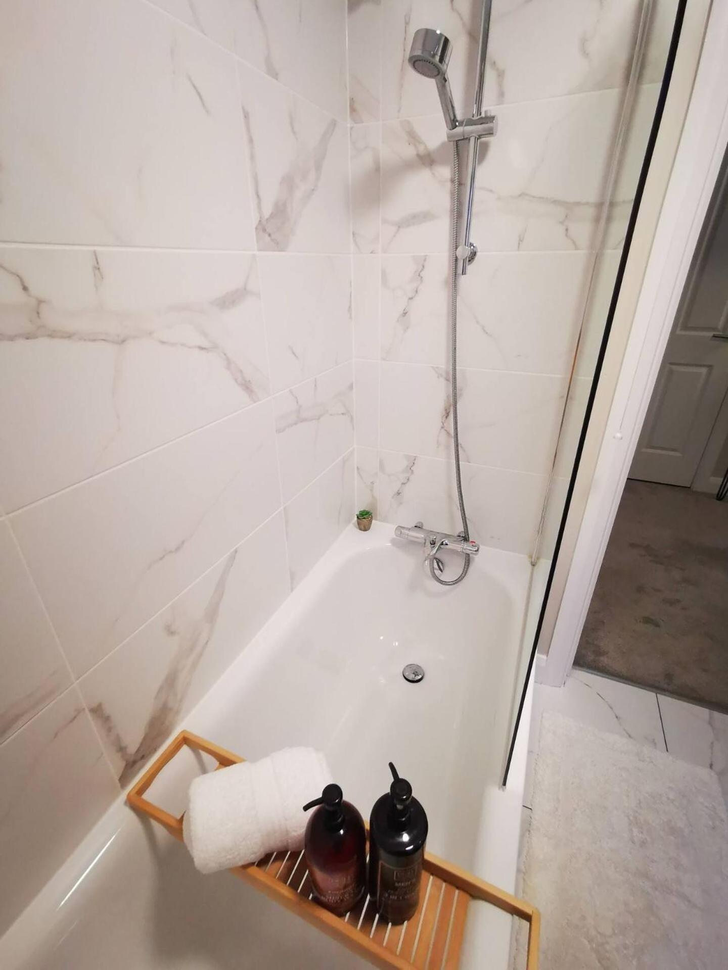 Belfast Central 2 Bedroom Luxurious Modern Stay ภายนอก รูปภาพ