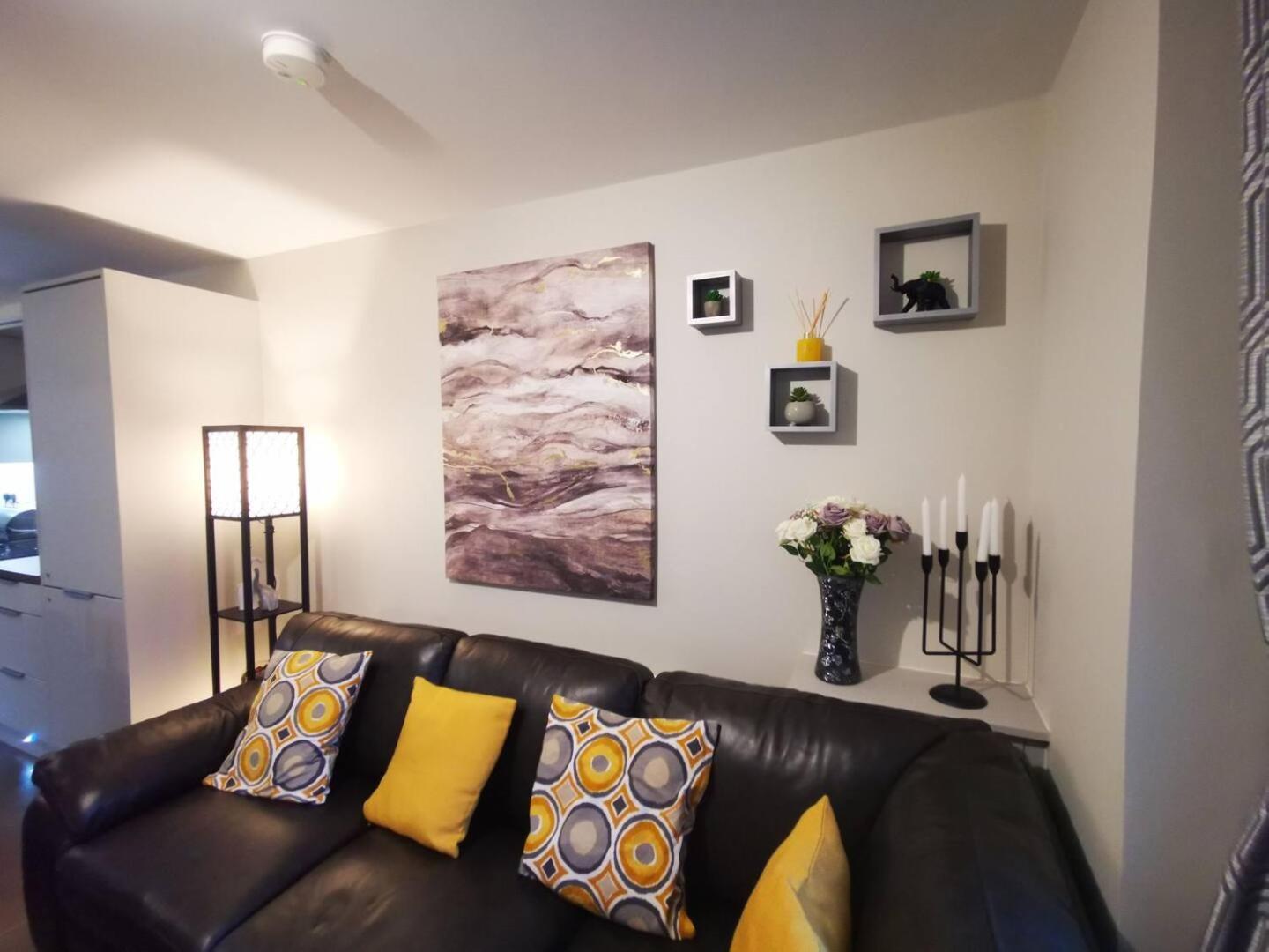 Belfast Central 2 Bedroom Luxurious Modern Stay ภายนอก รูปภาพ